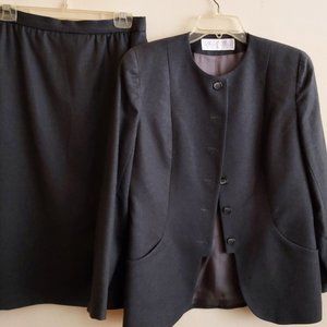 Bonwit Teller Wool Suit - Dark Gray - Size 12